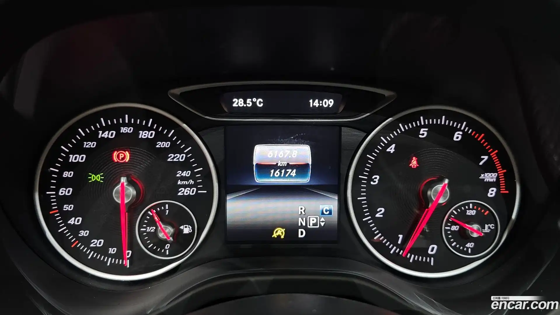 A-Class Mercedes-Benz 2016.10-INNER-008