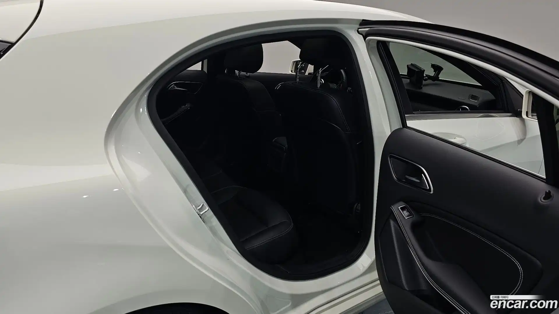 A-Class Mercedes-Benz 2016.10-OPTION-016