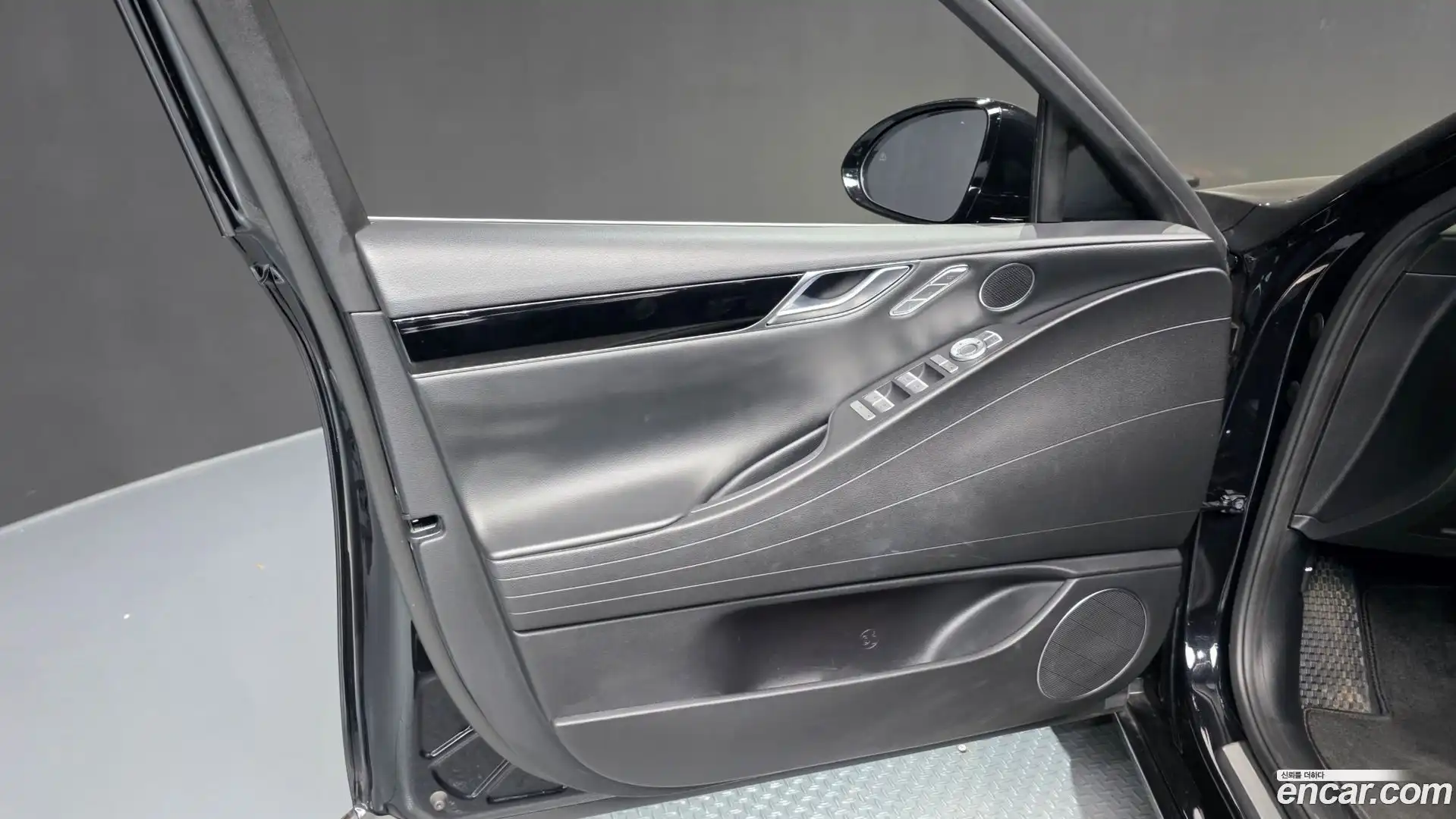 G80 Genesis 2022.8-INNER-034