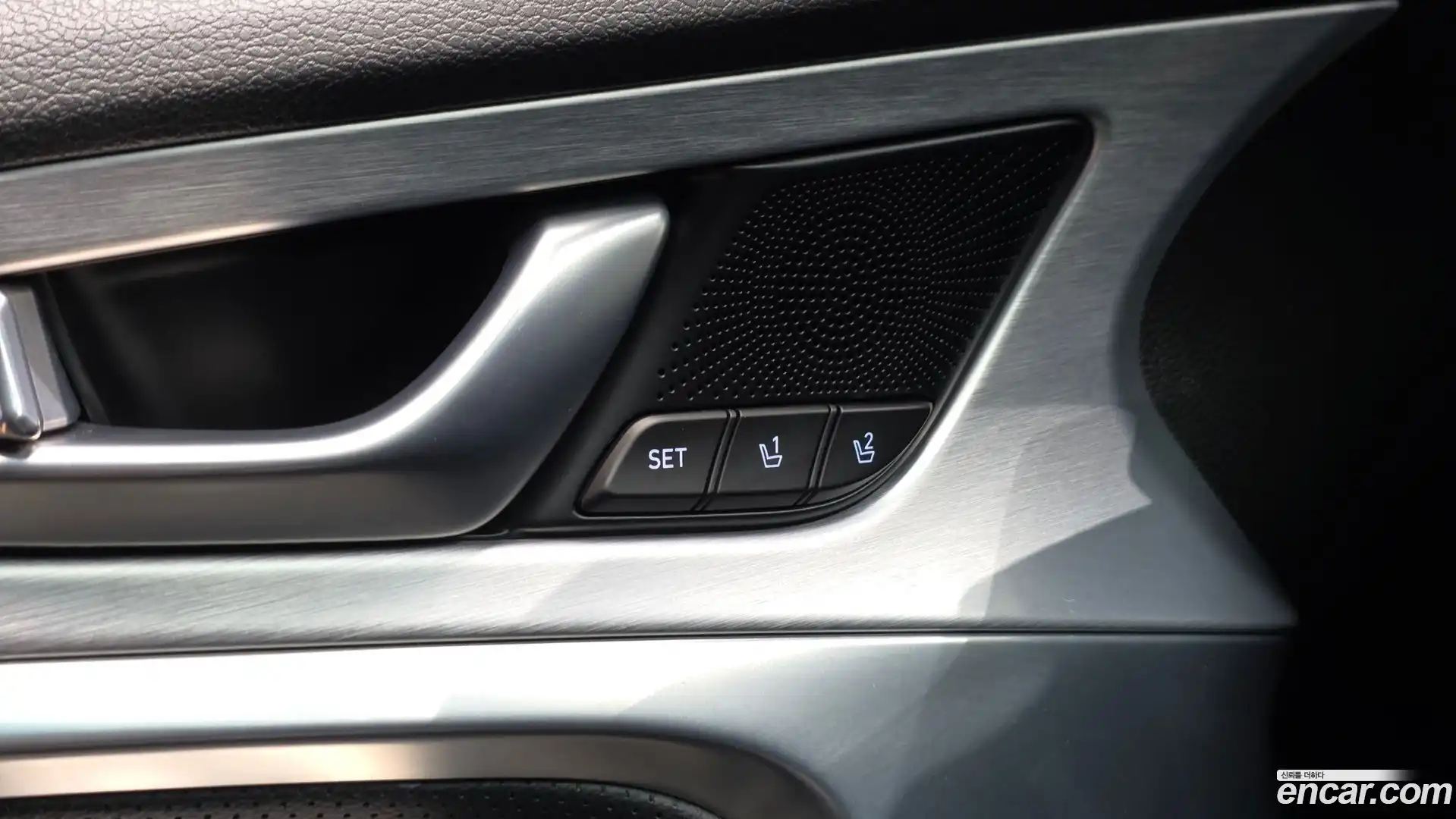 G70 Genesis 2018.6-OPTION-042