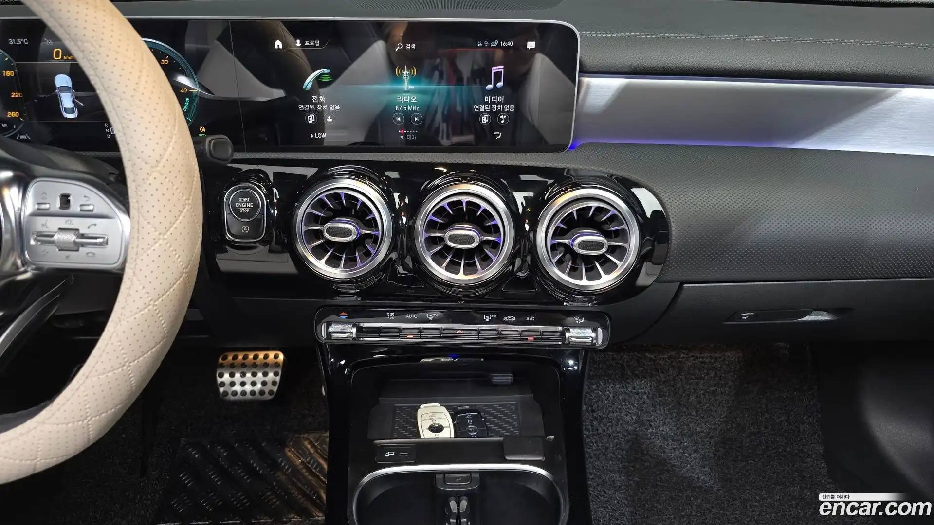 CLA-Class Mercedes-Benz 2020.2-OPTION-018
