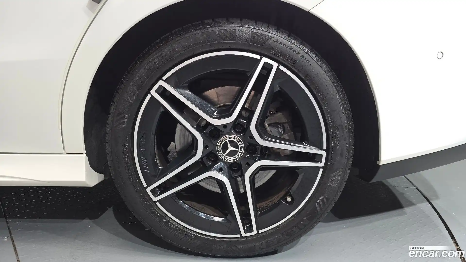 CLA-Class Mercedes-Benz 2020.2-OUTER-031