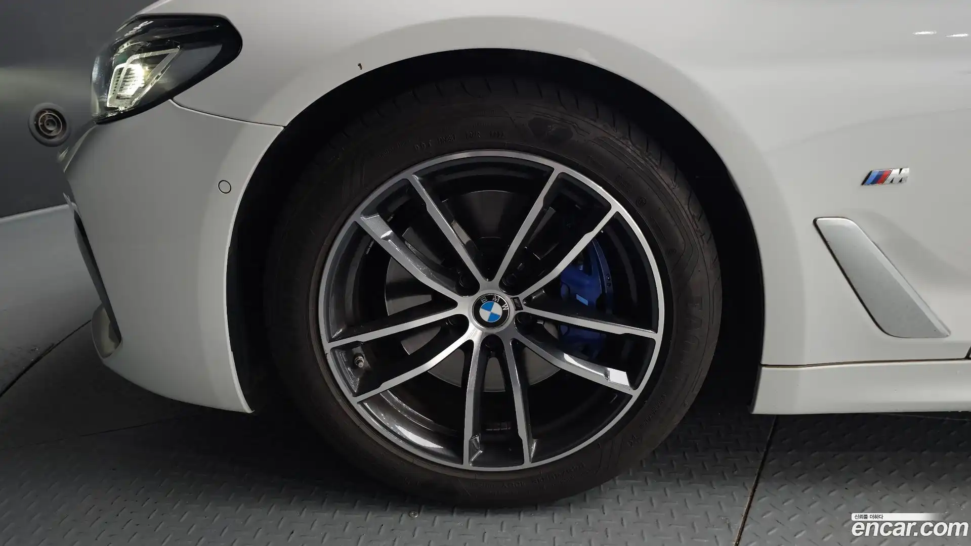 5-Series BMW 2022.8-OUTER-005