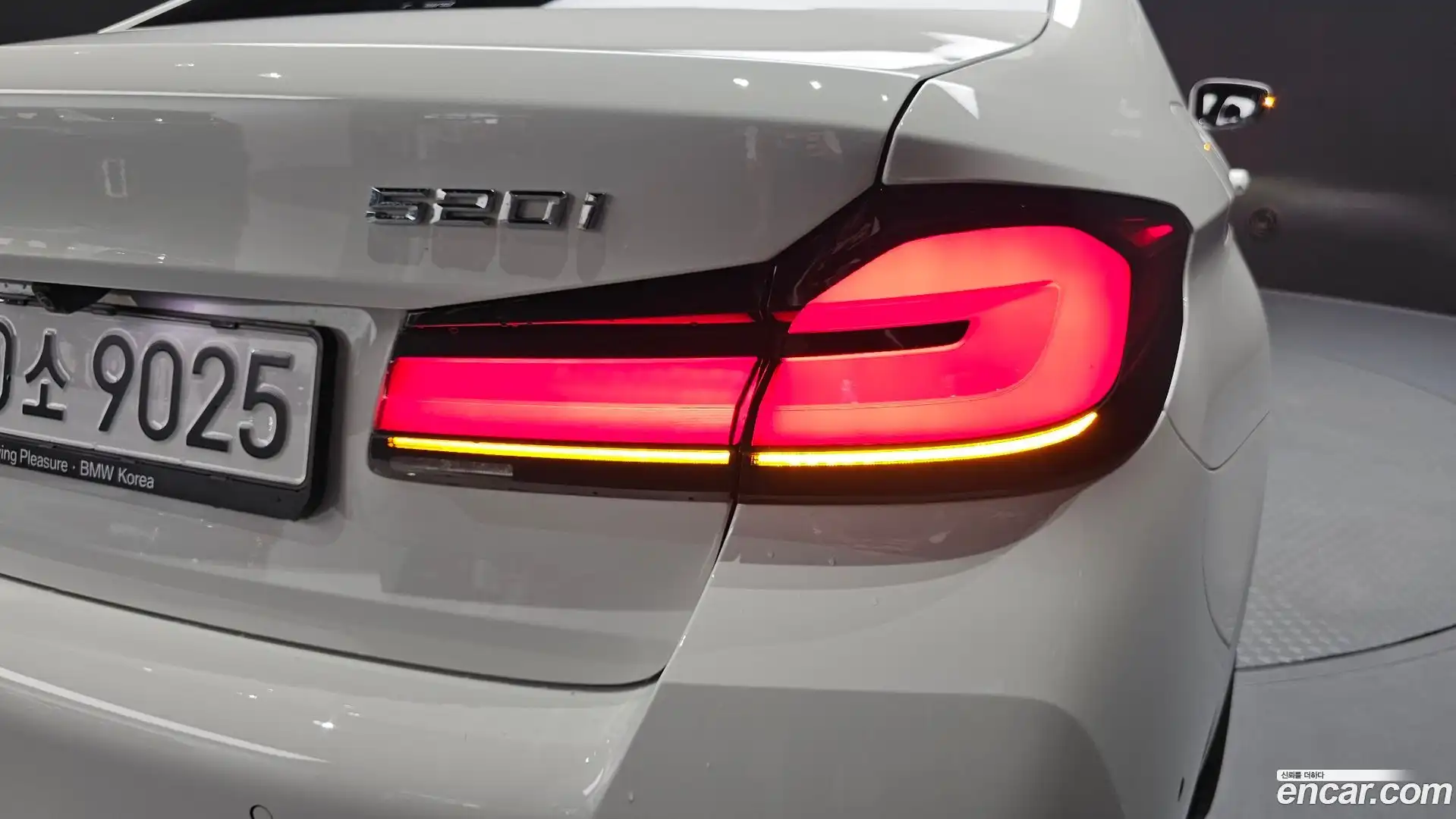 5-Series BMW 2022.8-OUTER-033