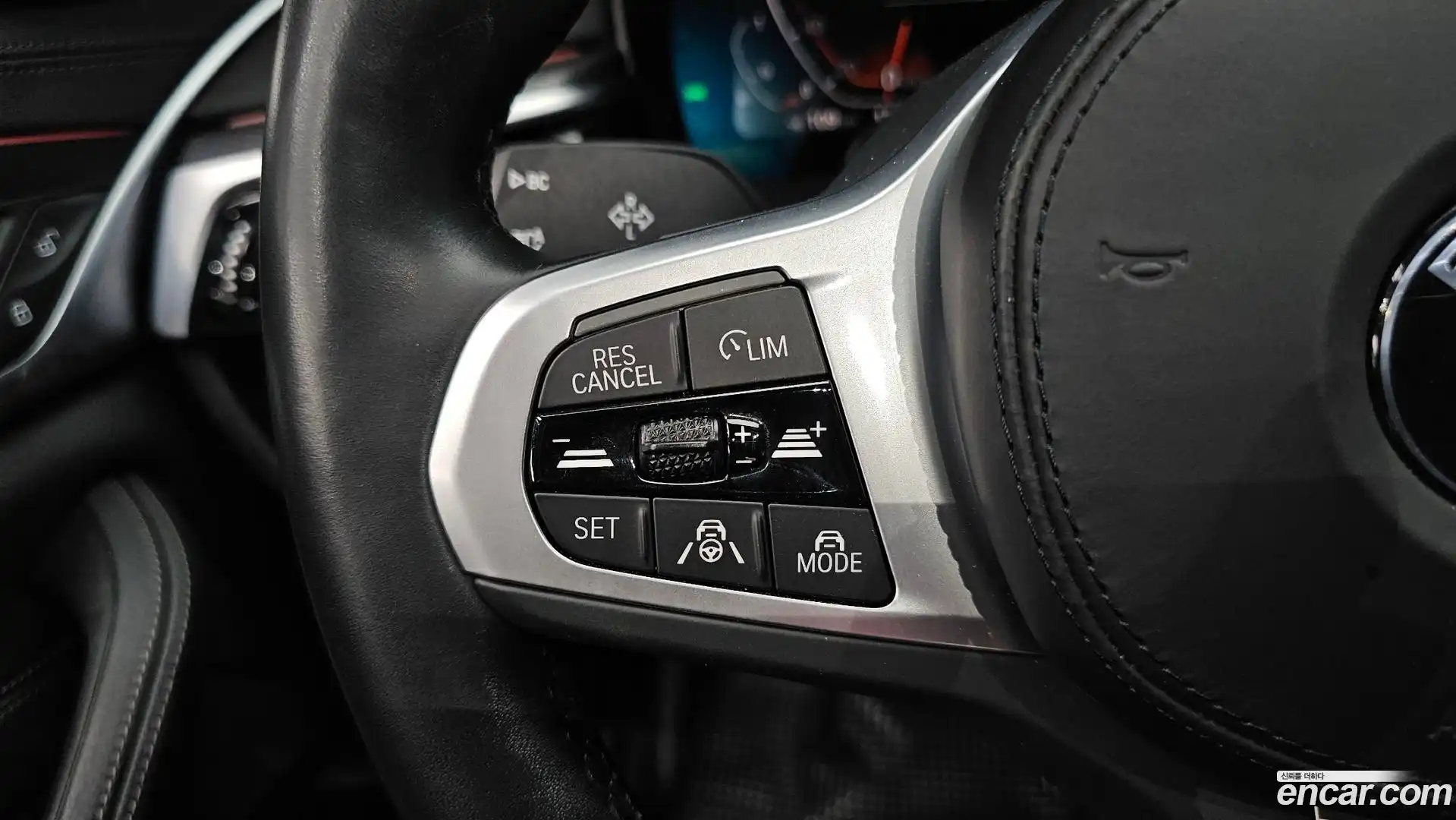 5-Series BMW 2022.8-OPTION-044