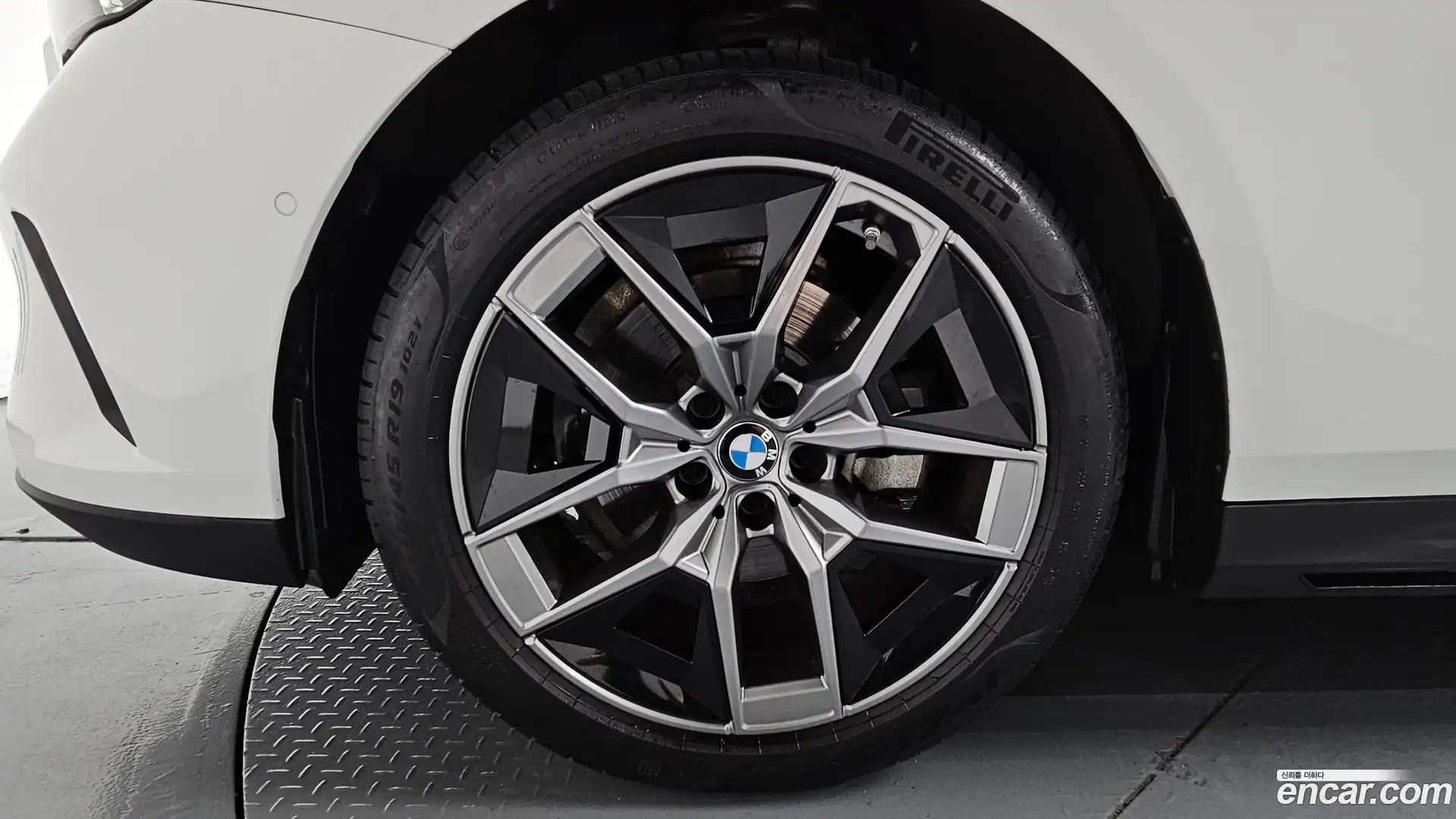 5-Series BMW 2023.11-OUTER-005