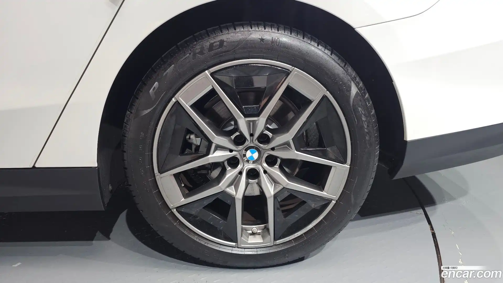 5-Series BMW 2023.11-OUTER-031