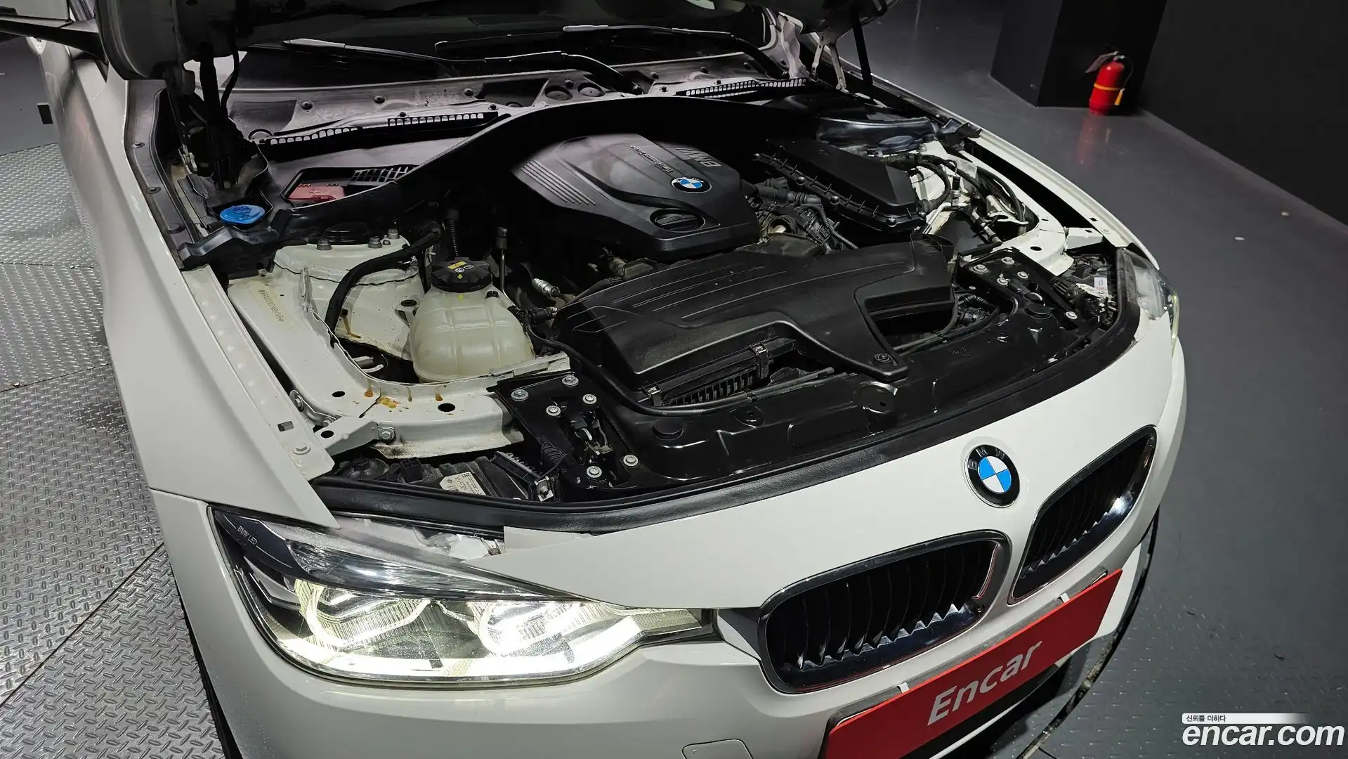 3-Series BMW 2017.1-OUTER-006