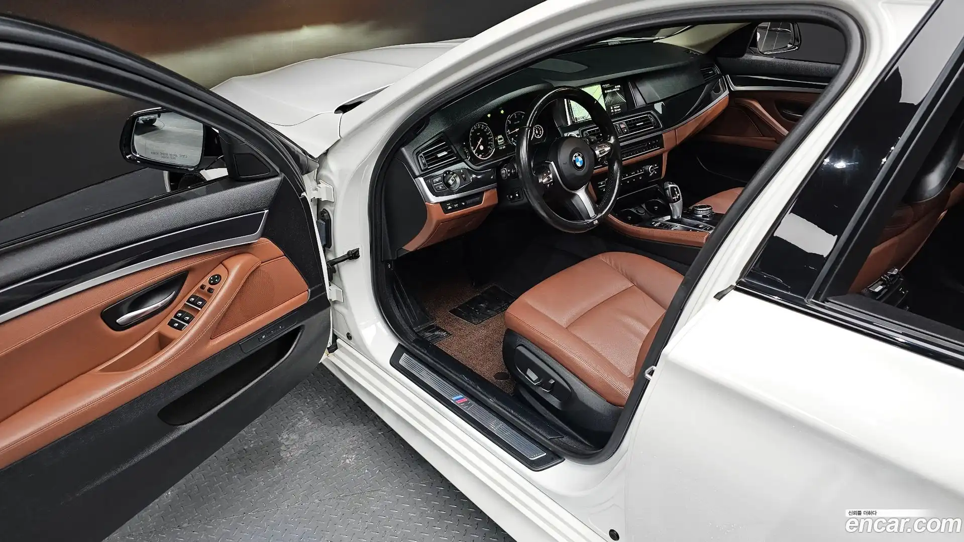 5-Series BMW 2016.9-INNER-010