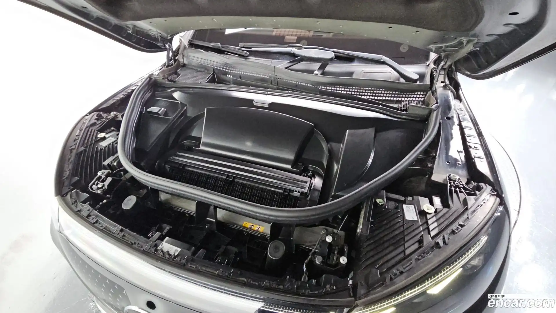 EQE Mercedes-Benz 2023.8-OUTER-006