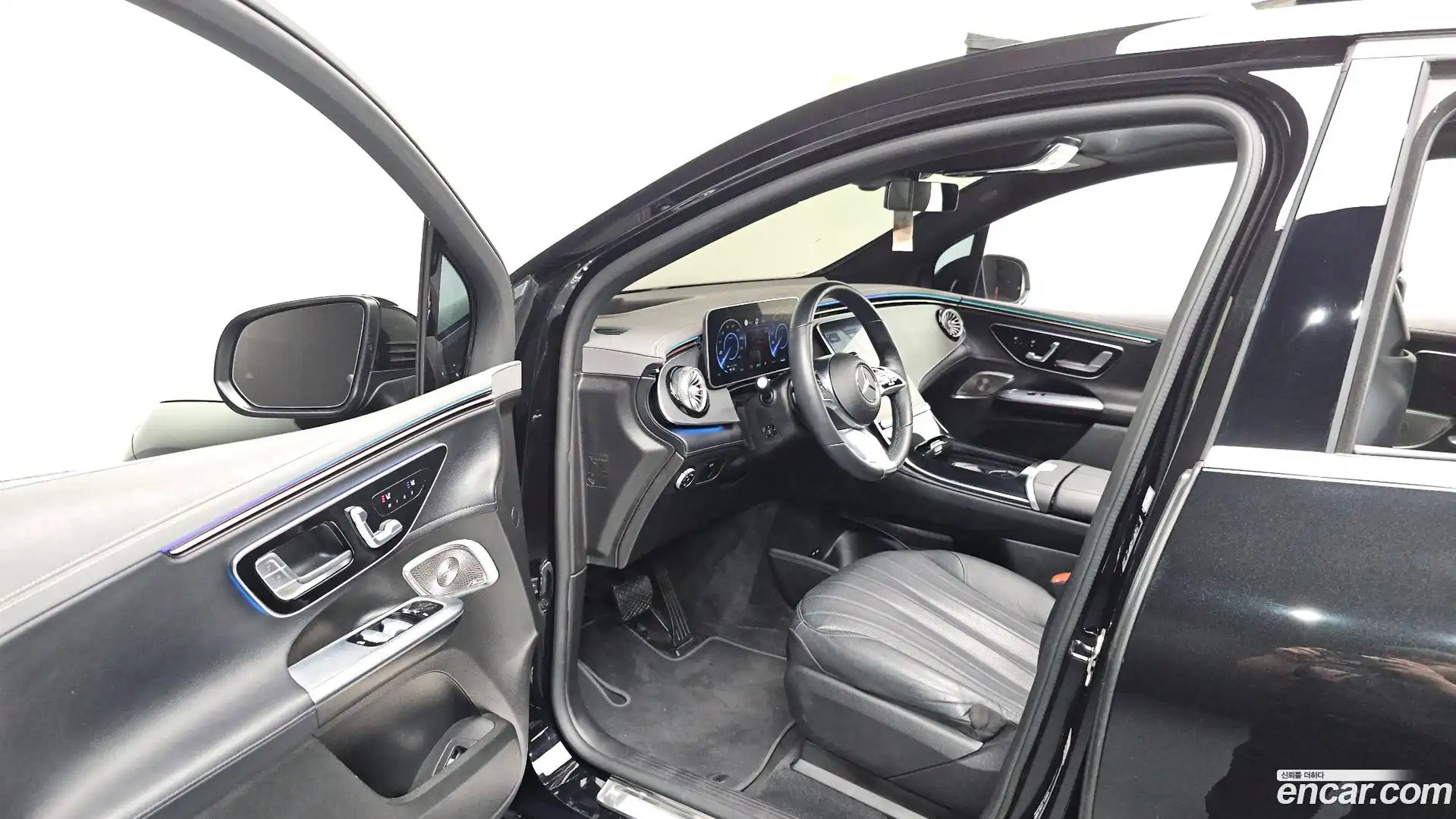 EQE Mercedes-Benz 2023.8-INNER-010