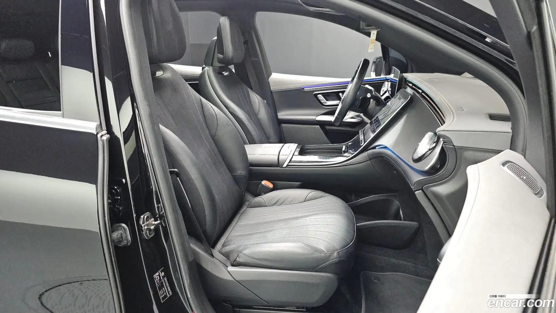 EQE Mercedes-Benz 2023.8-OPTION-016