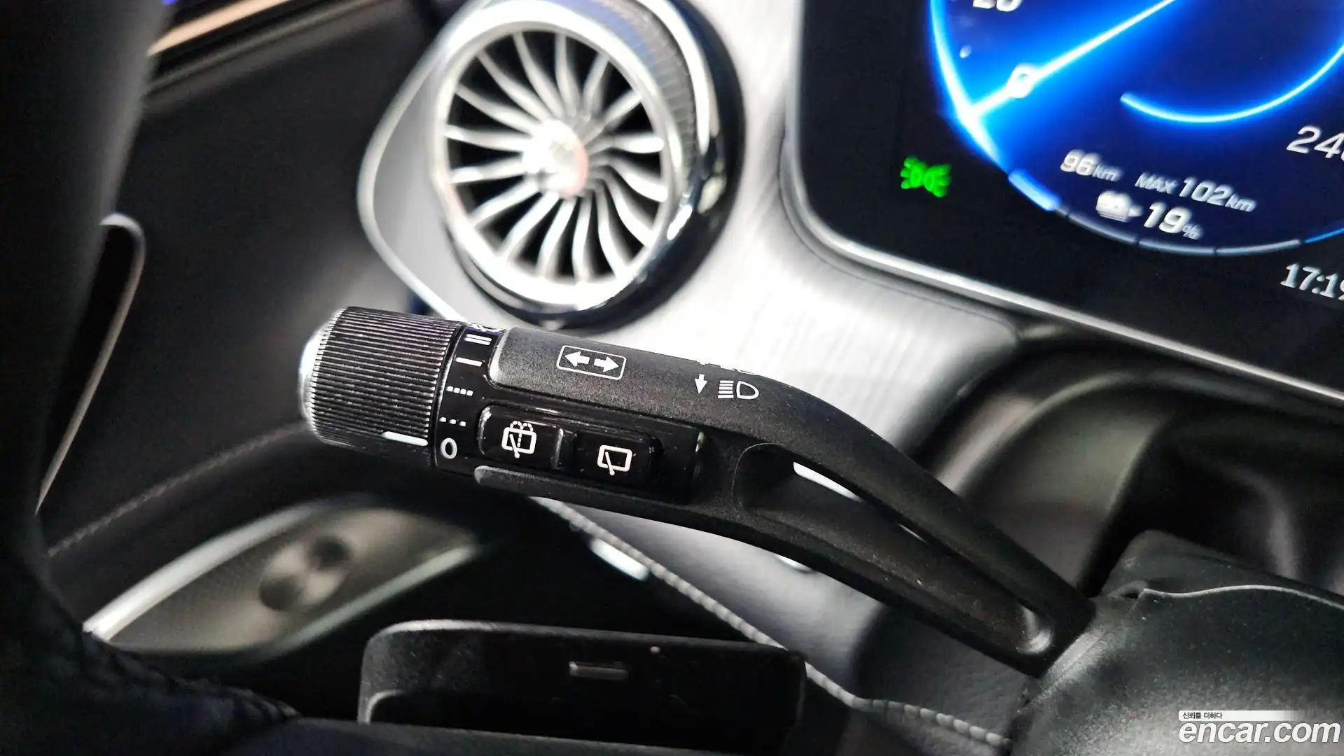 EQE Mercedes-Benz 2023.8-OPTION-045