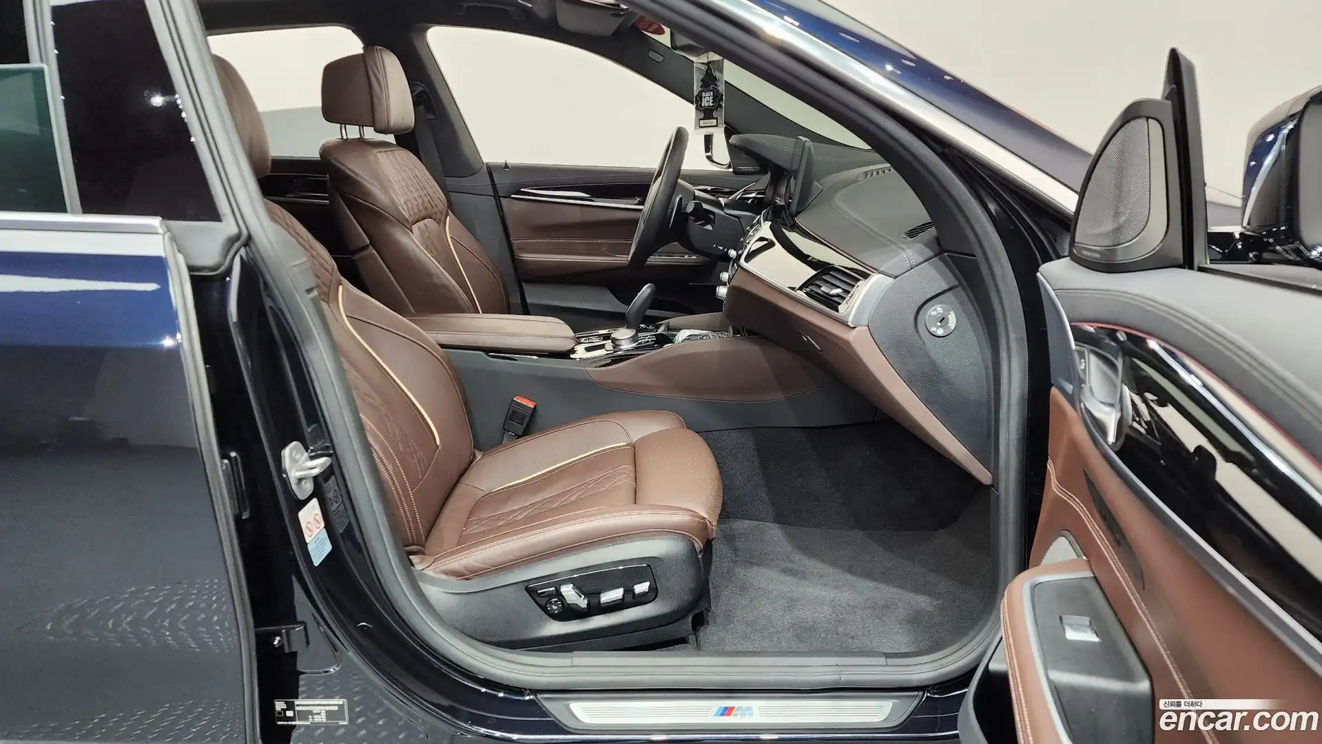 Gran Turismo BMW 2021.9-INNER-036