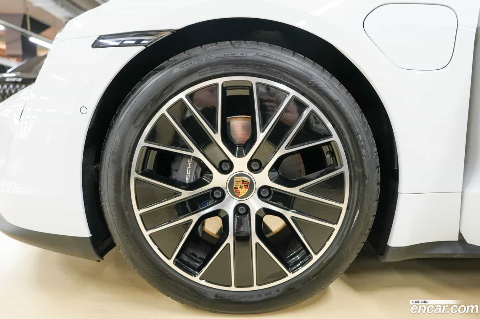 Taycan Porsche 2022.5-OUTER-005