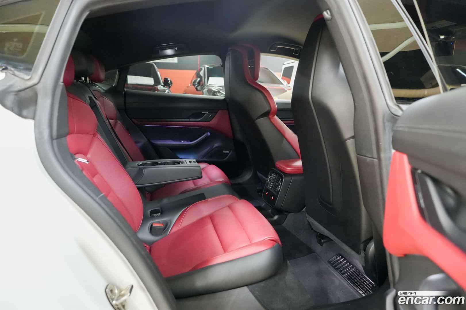 Taycan Porsche 2022.5-OPTION-020
