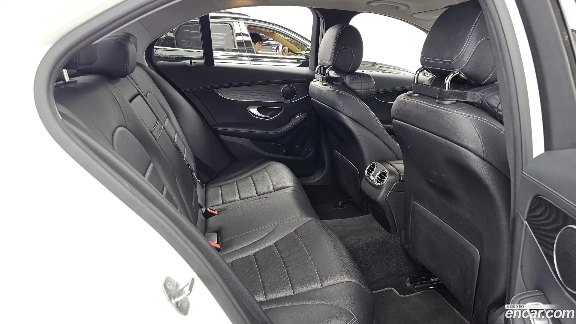 C-Class Mercedes-Benz 2019.5-OPTION-016