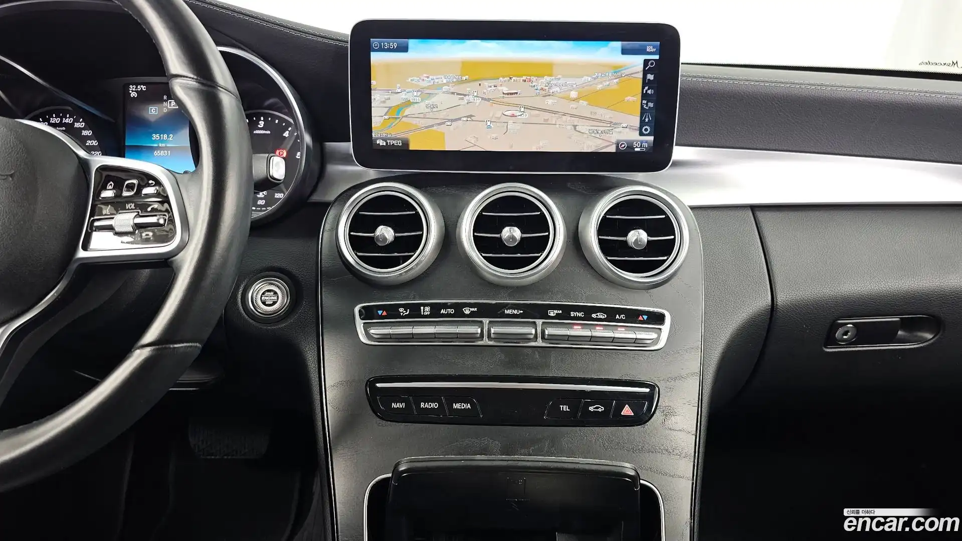 C-Class Mercedes-Benz 2019.5-OPTION-019