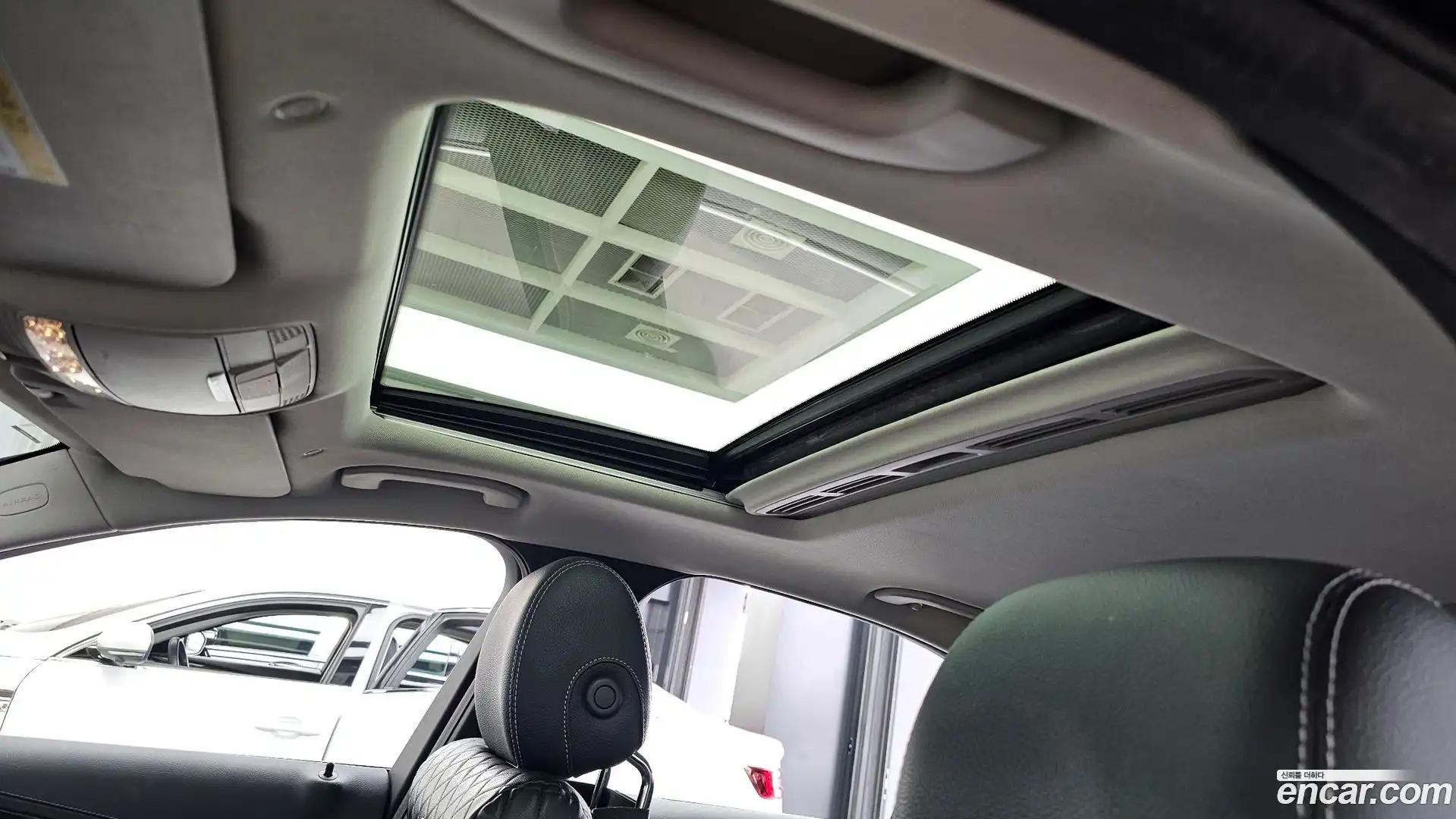 C-Class Mercedes-Benz 2019.5-OPTION-023