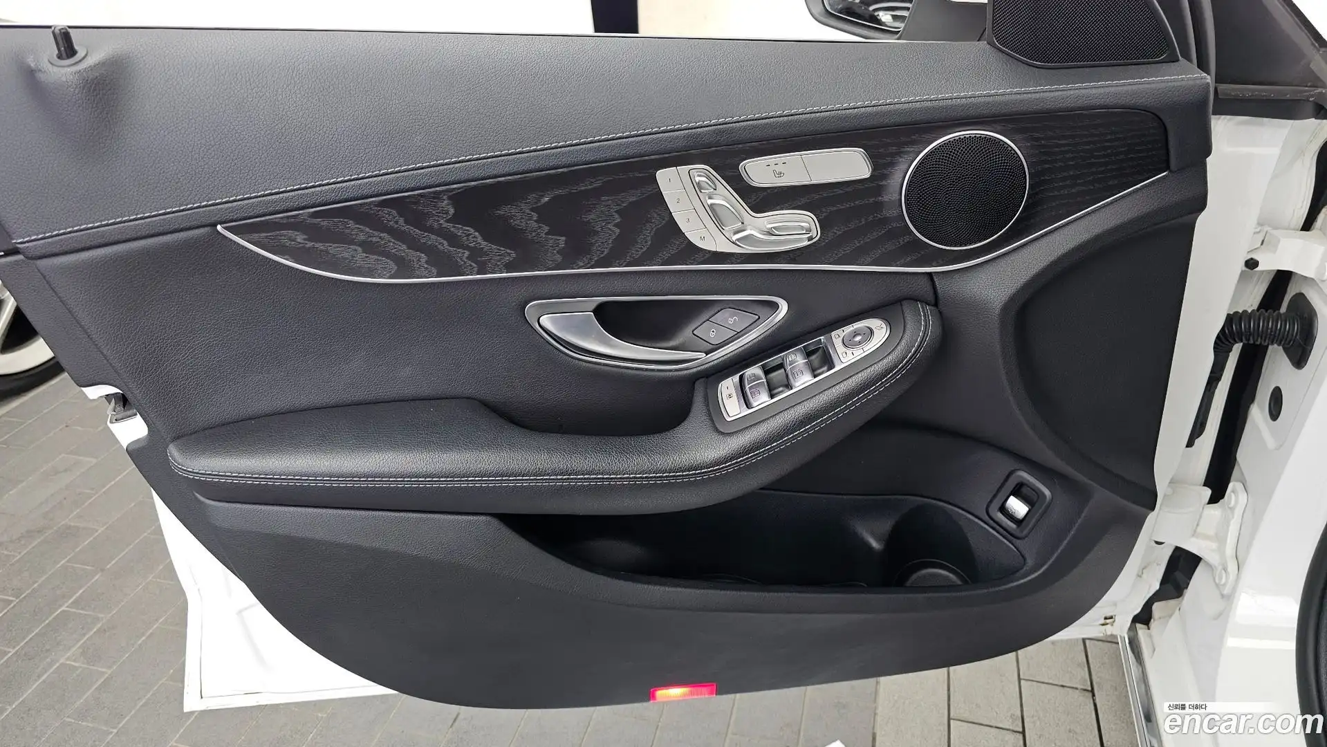 C-Class Mercedes-Benz 2019.5-INNER-034