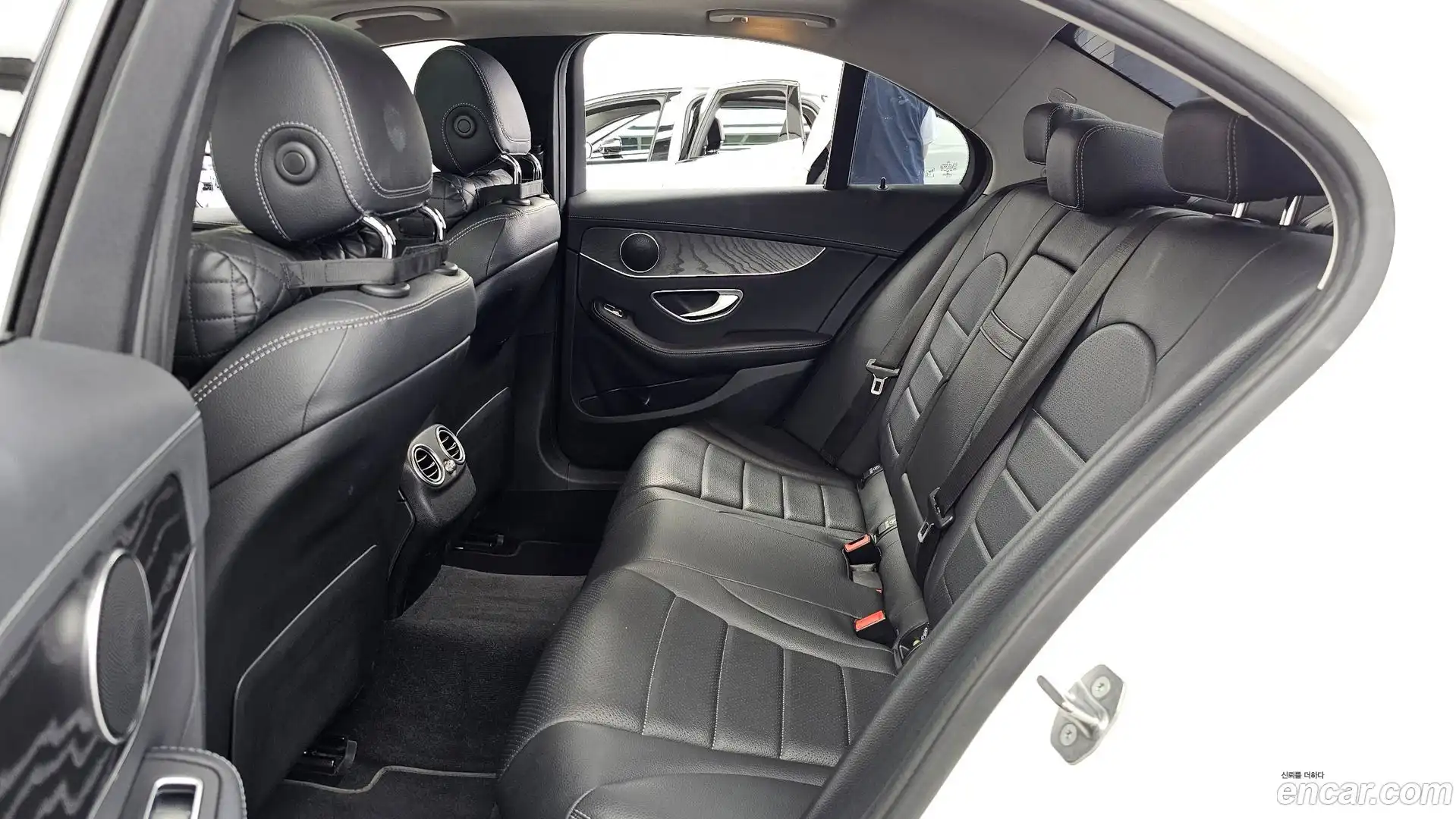C-Class Mercedes-Benz 2019.5-INNER-036