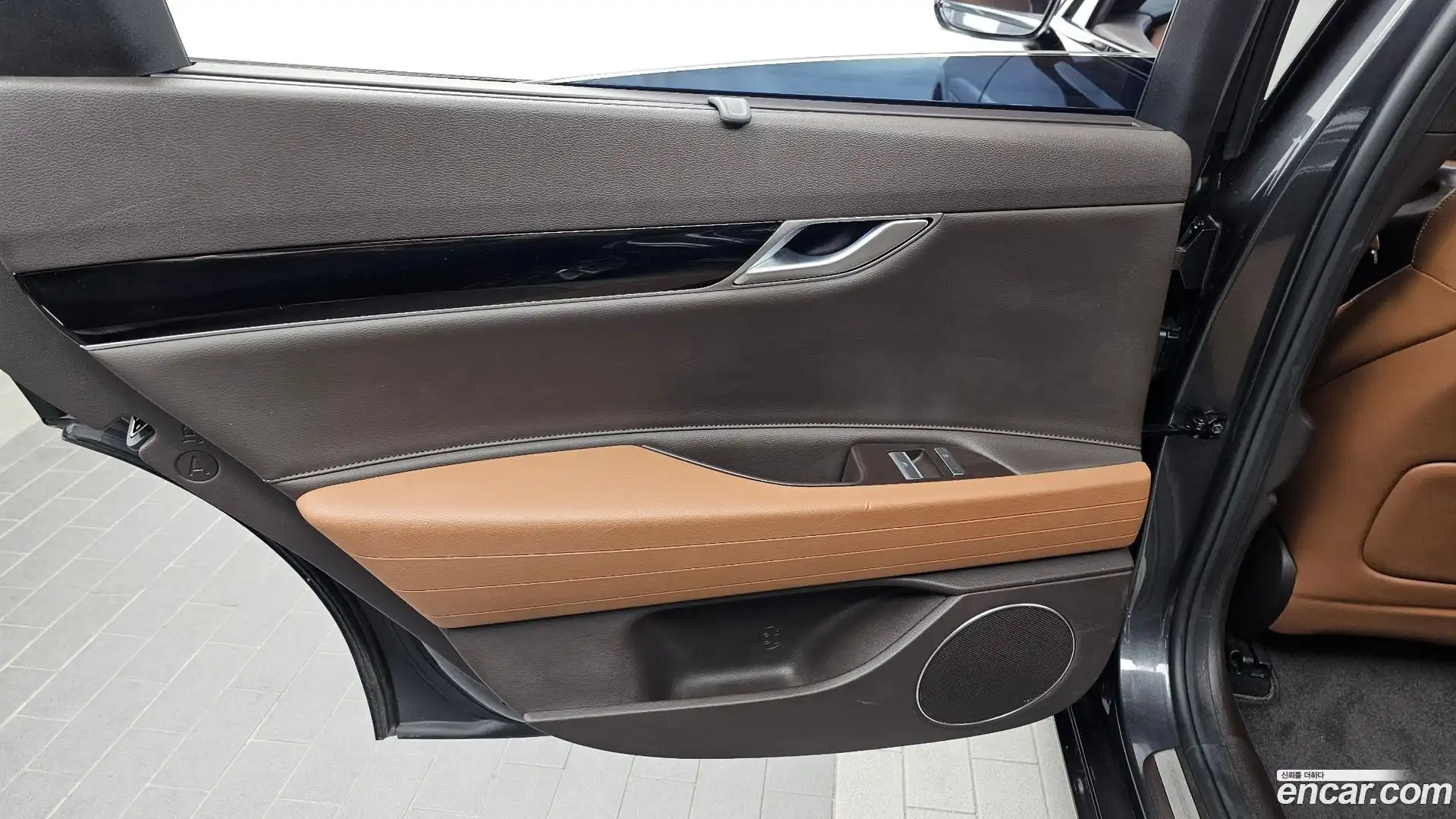 G80 Genesis 2020.6-INNER-035