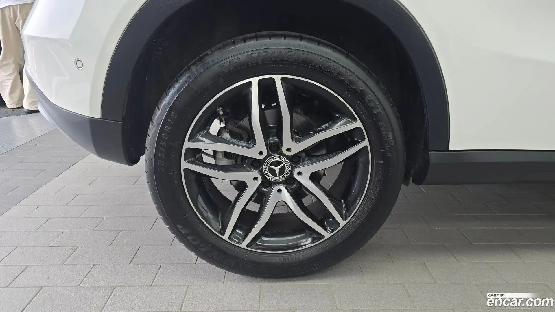 GLA-Class Mercedes-Benz 2018.8-OUTER-005