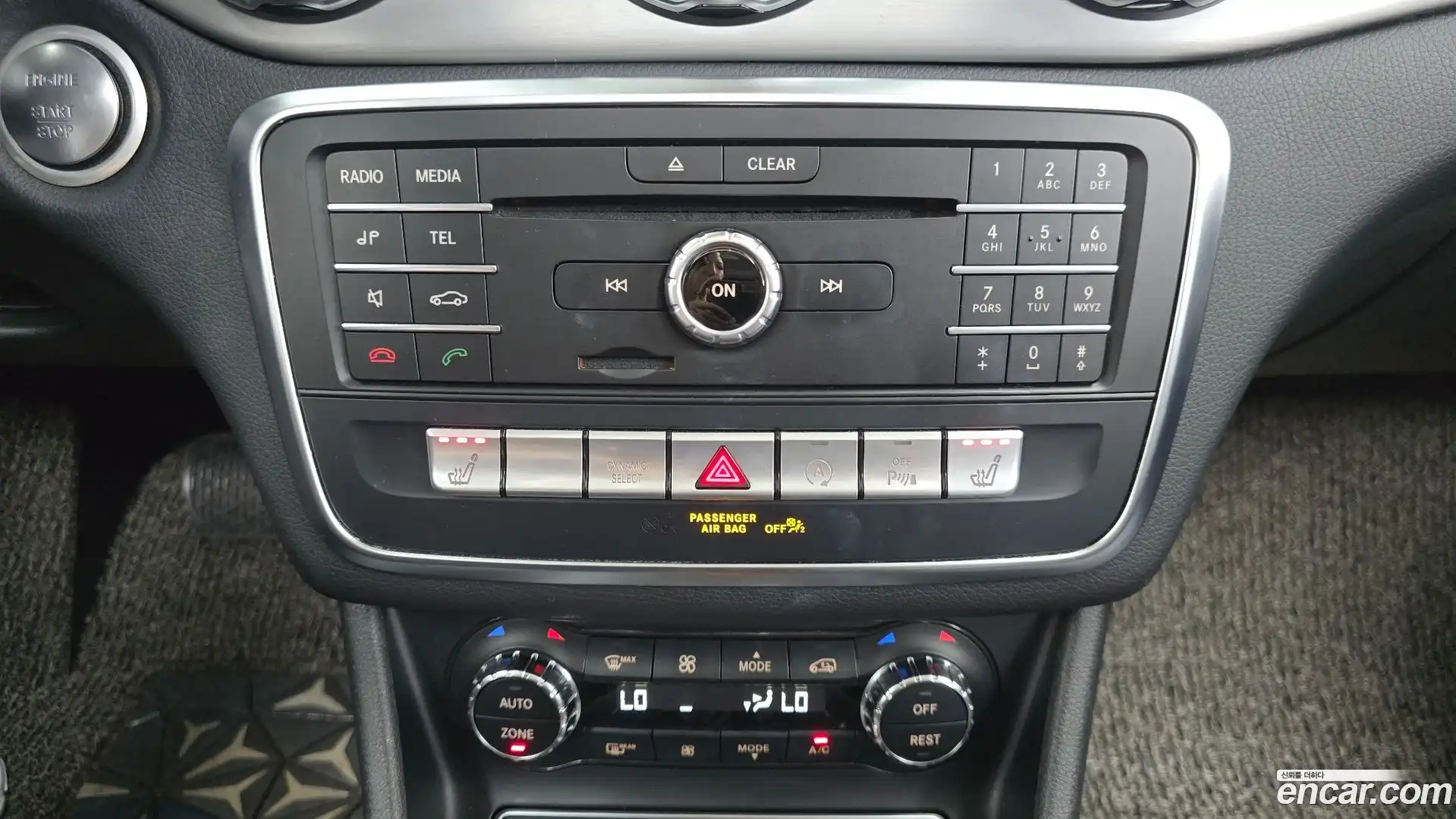 GLA-Class Mercedes-Benz 2018.8-OPTION-046