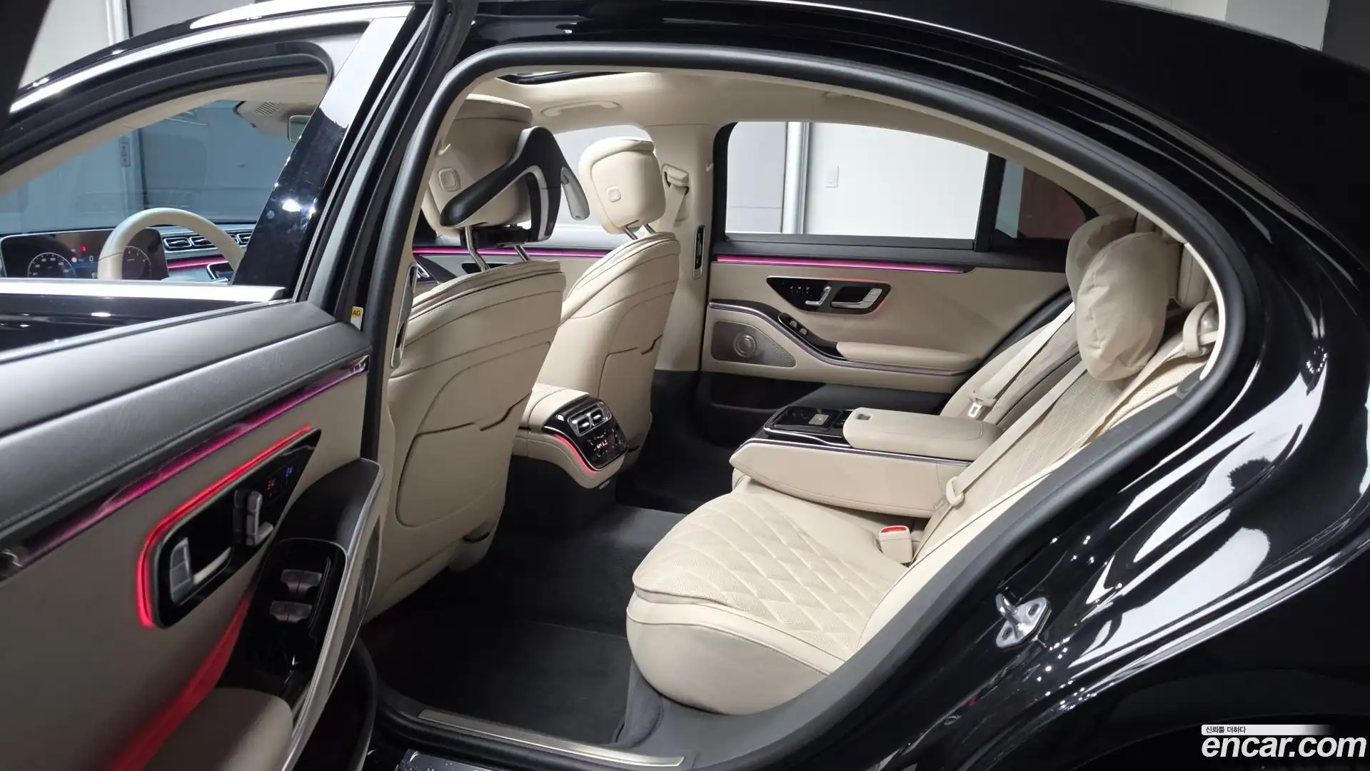 S-Class Mercedes-Benz 2022.10-INNER-036