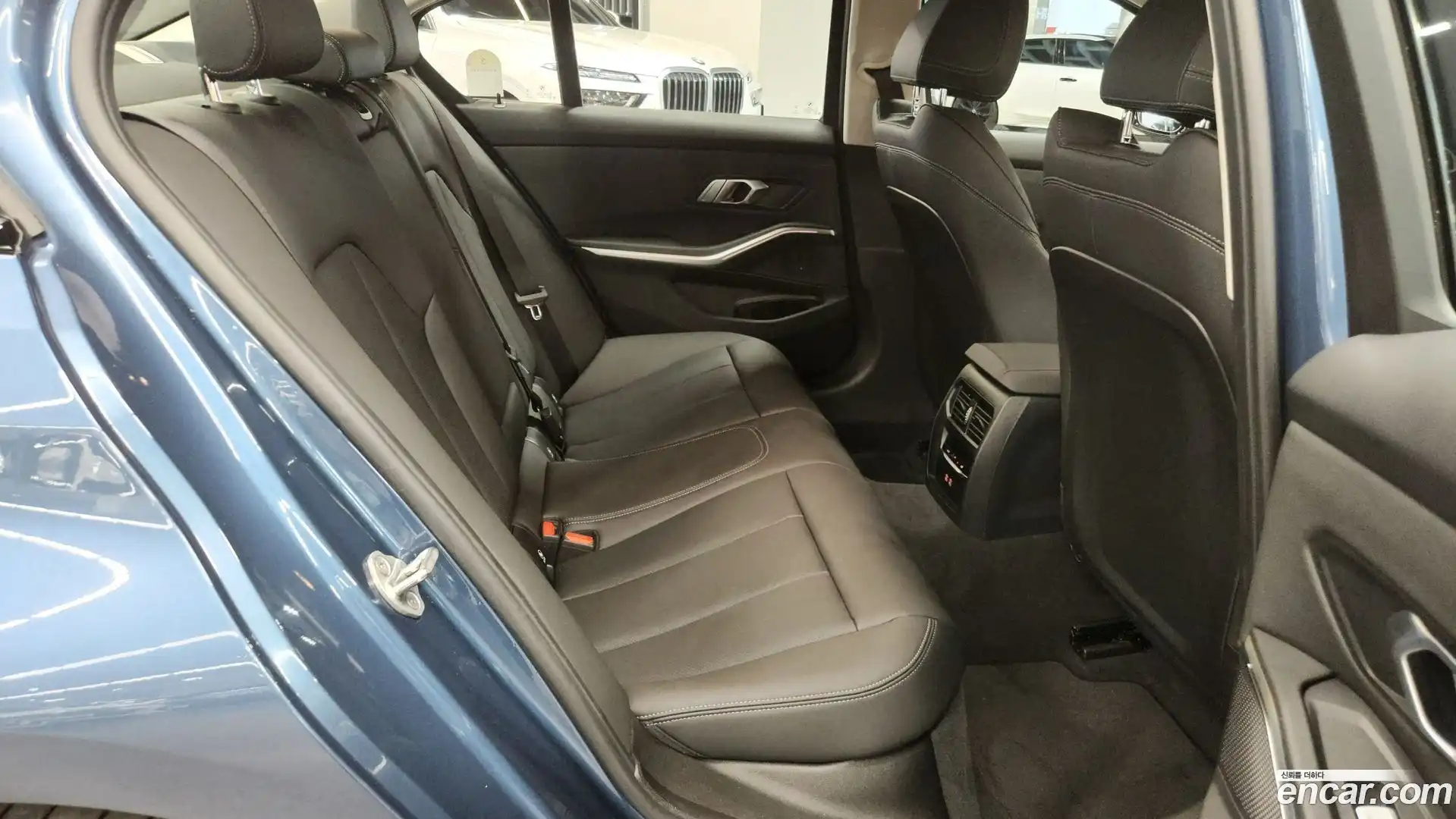 3-Series BMW 2025.8-INNER-010