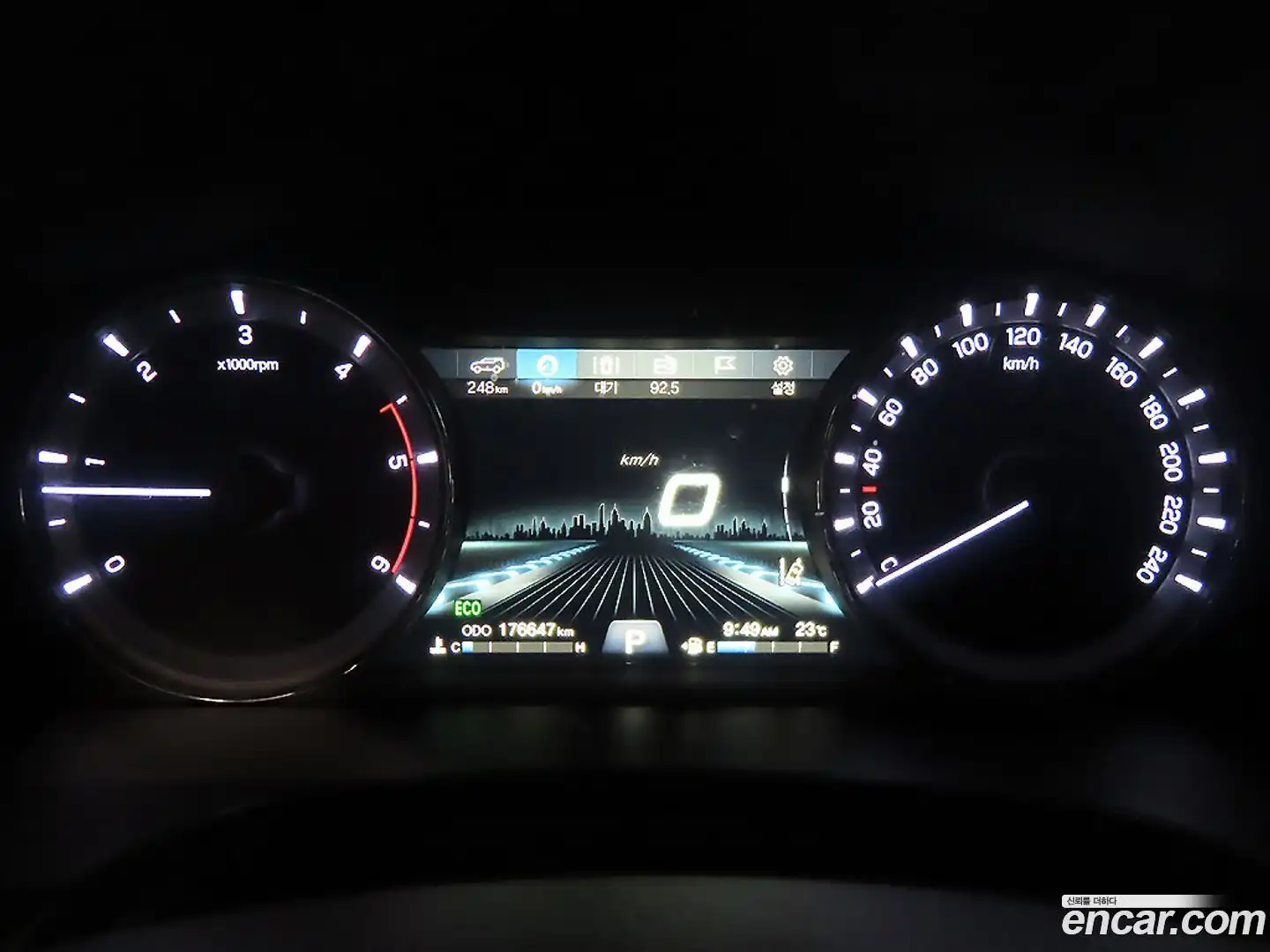 Rexton KG Mobility 2019.6-INNER-009