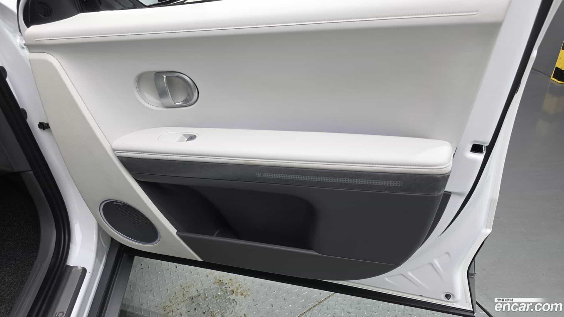 Ioniq5 Hyundai 2022.5-INNER-035