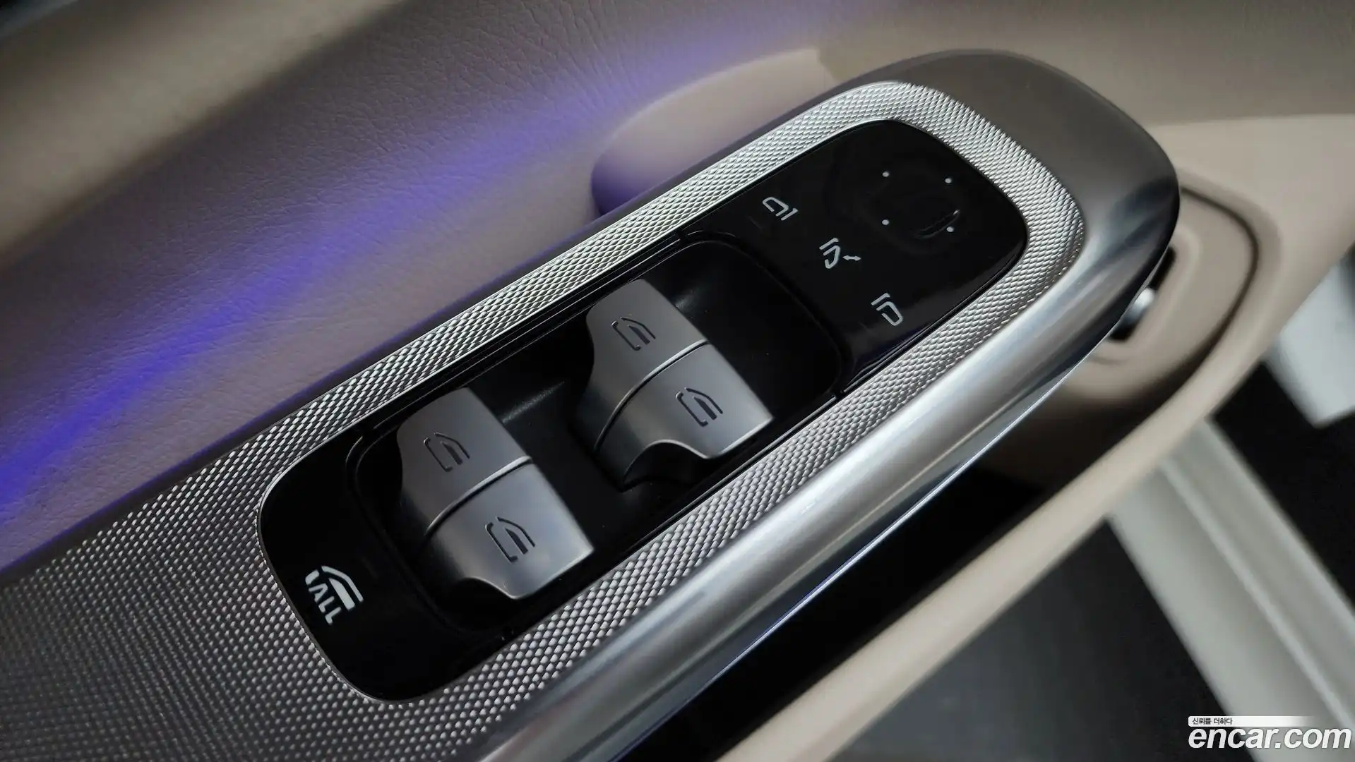 CLE-Class Mercedes-Benz 2024.7-OPTION-024