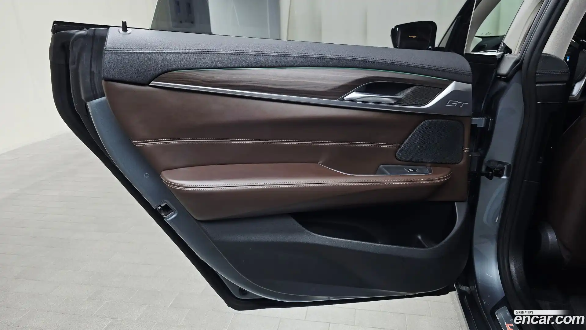 Gran Turismo BMW 2017.9-INNER-035