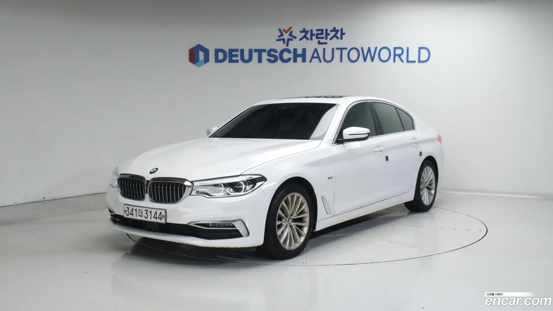 Main__Slider__Photo:5-Series BMW 2019.7-0