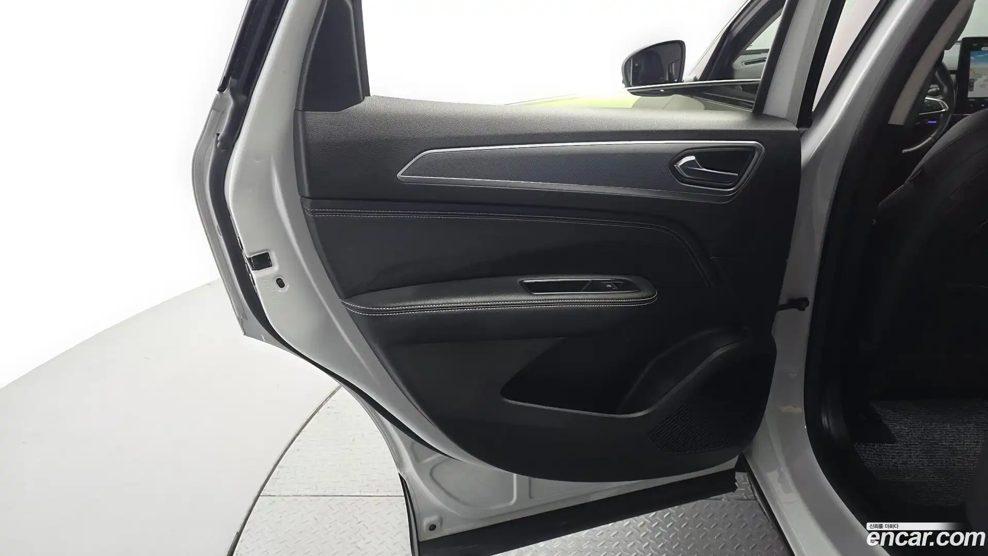 XM3 Renault Korea 2020.10-INNER-035