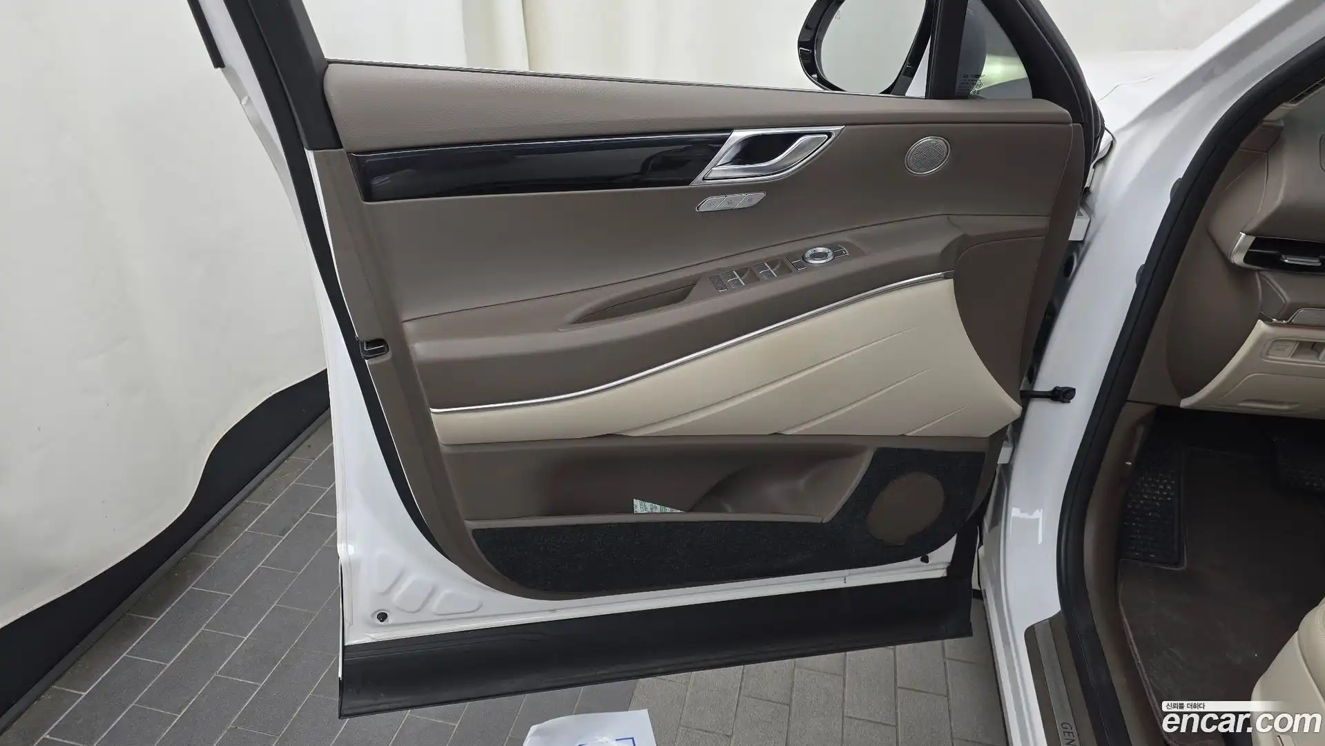 GV80 Genesis 2022.0-INNER-034