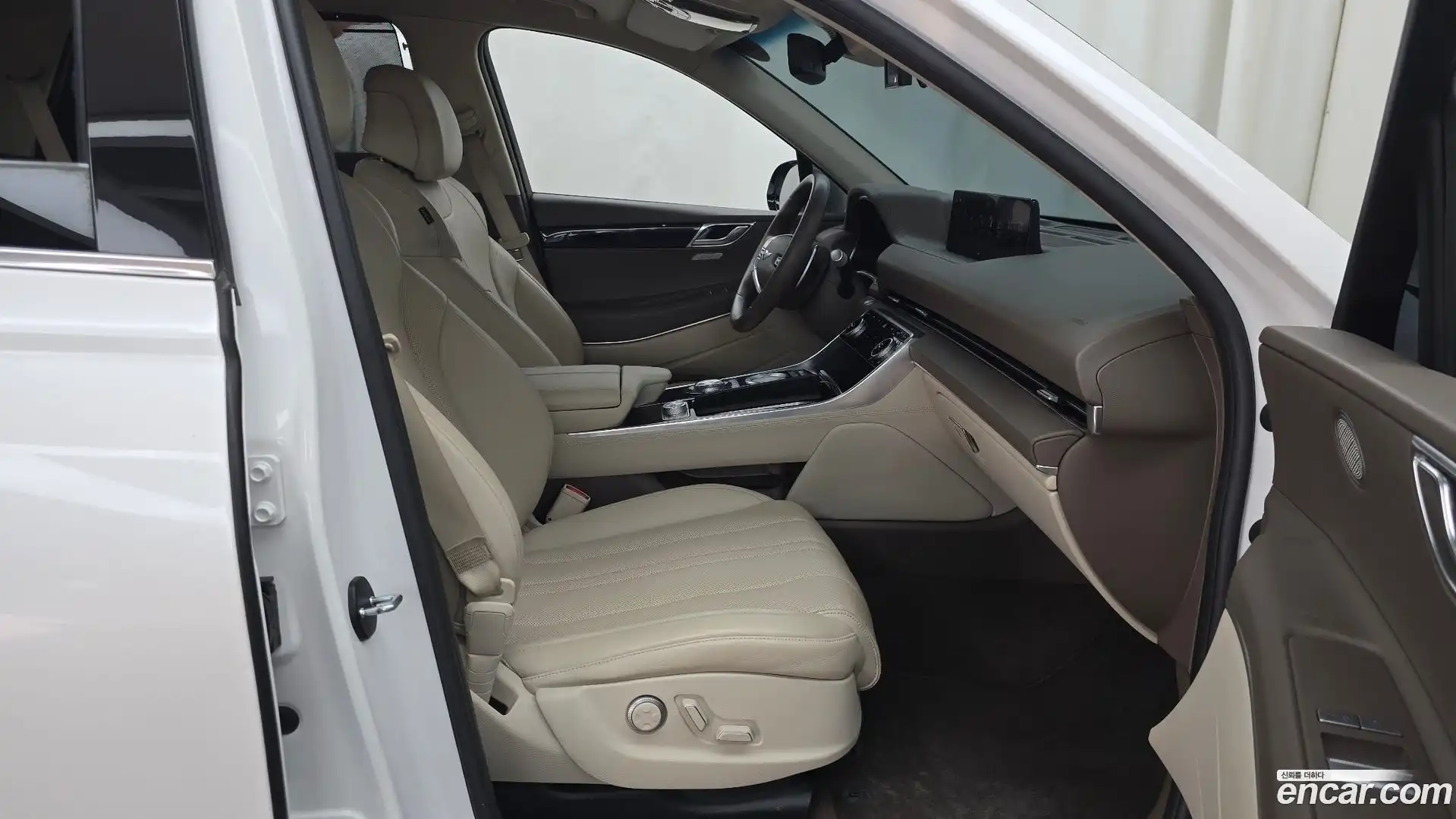 GV80 Genesis 2022.0-INNER-036