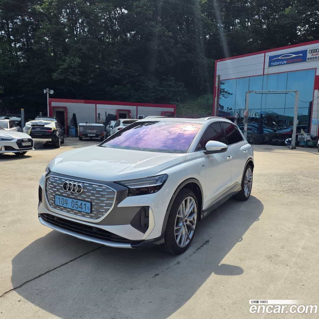 Q4 e-tron Audi 2025.6-OUTER-002