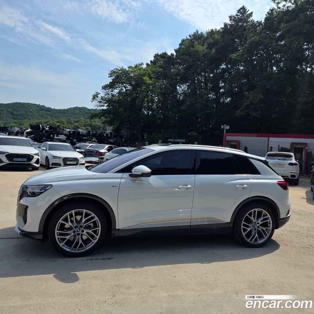 Q4 e-tron Audi 2025.6-OUTER-003