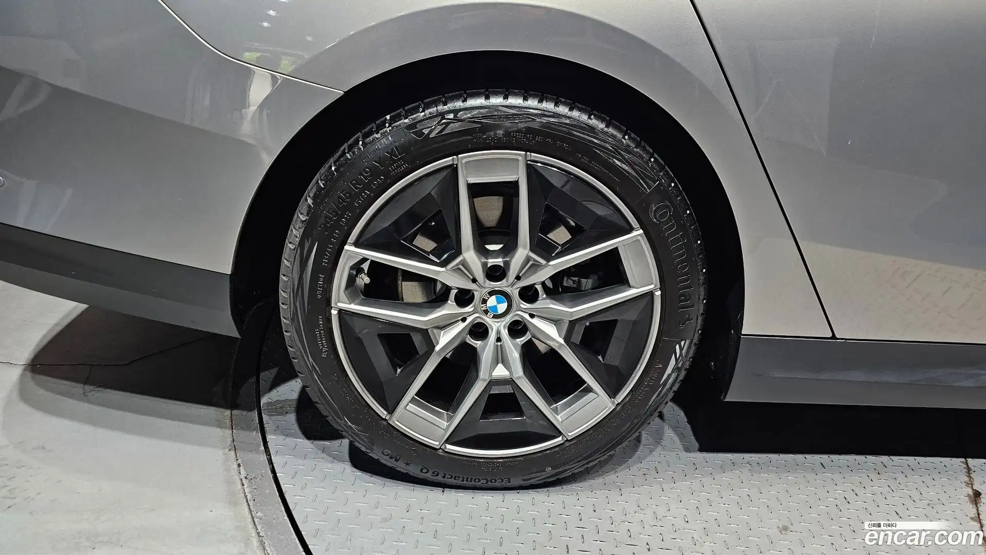 5-Series BMW 2025.7-OUTER-005
