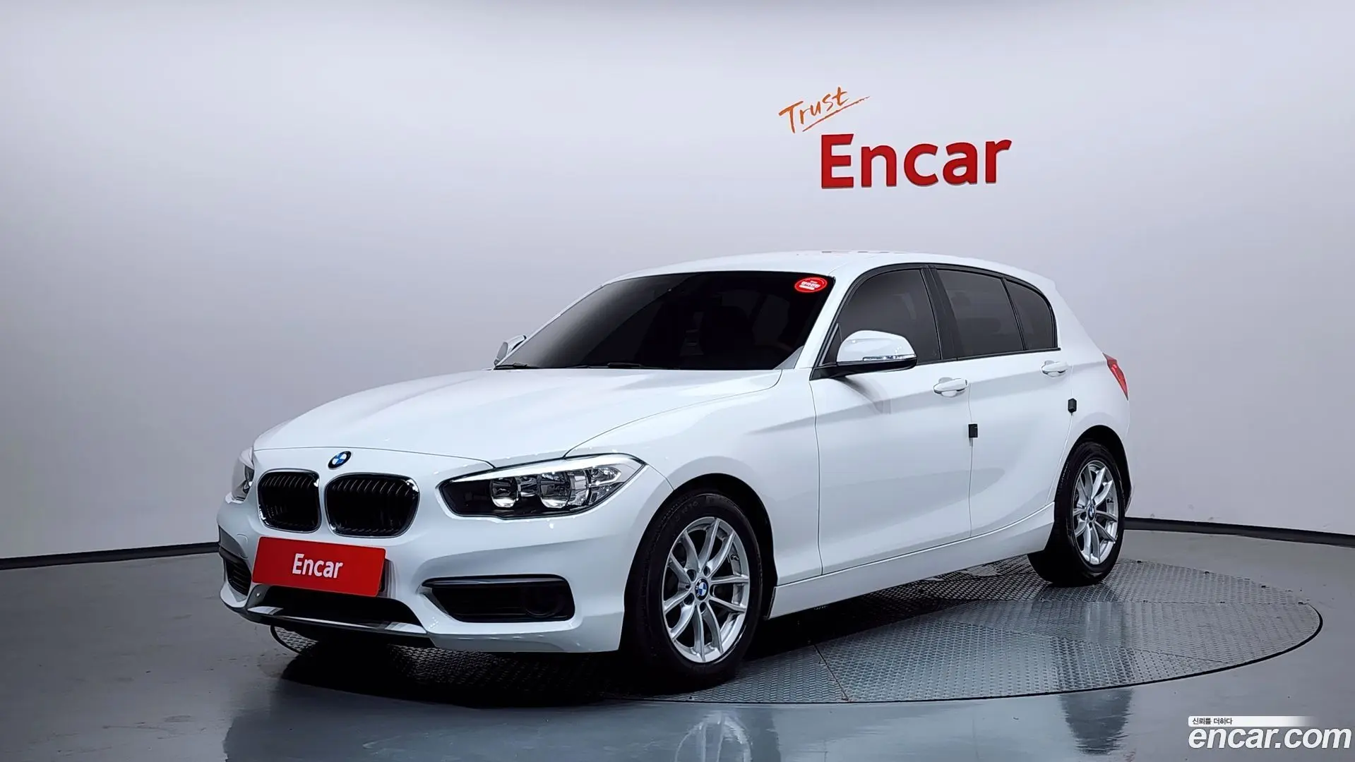 Main__Slider__Photo:1-Series BMW 2018.4-0