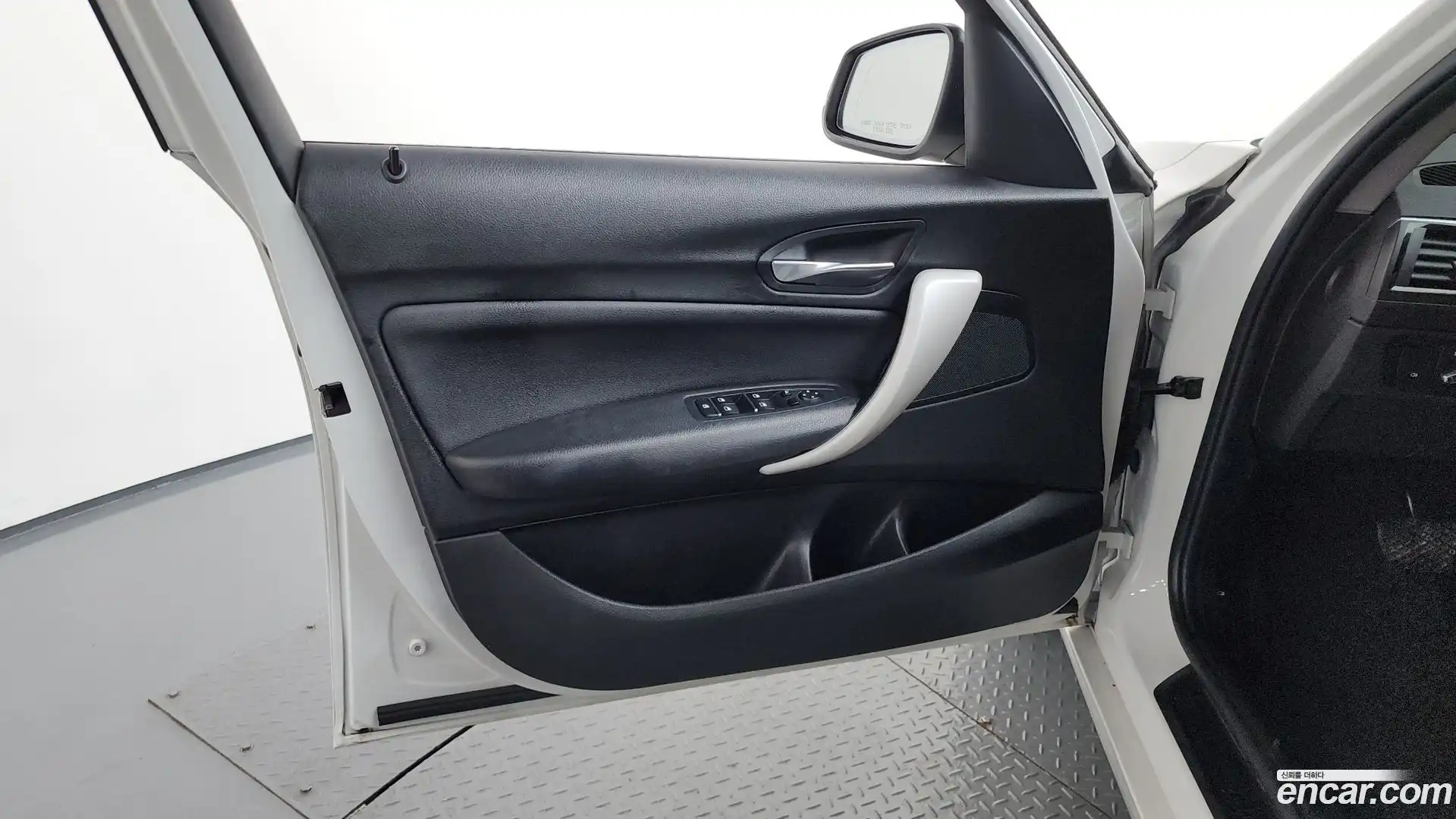 1-Series BMW 2018.4-INNER-034