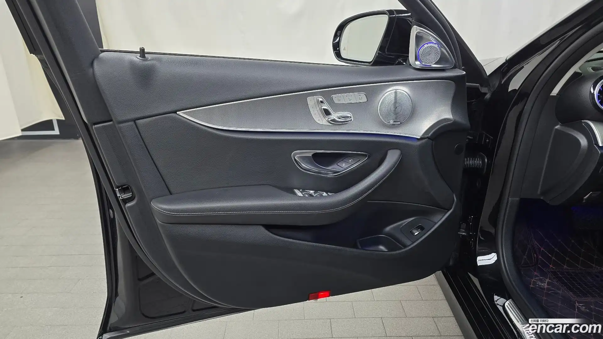 E-Class Mercedes-Benz 2018.11-INNER-034