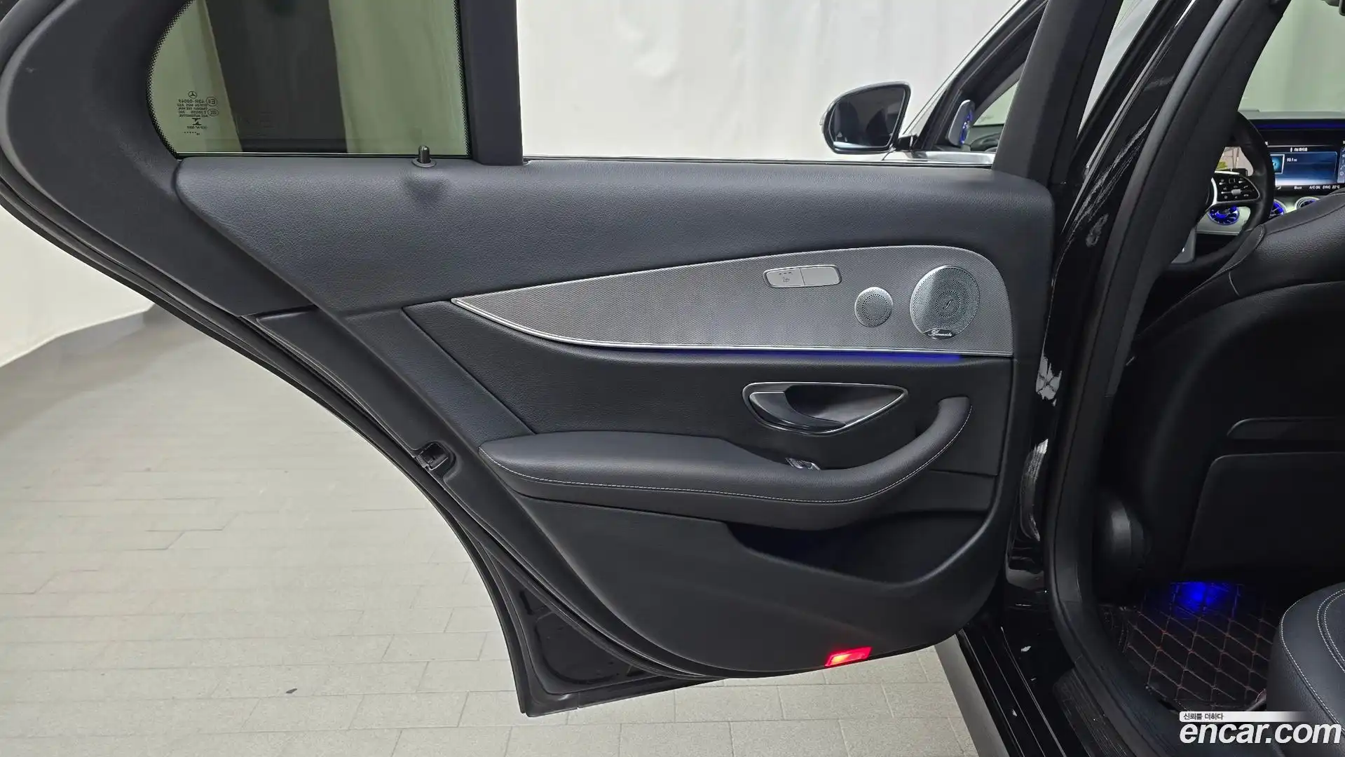 E-Class Mercedes-Benz 2018.11-INNER-035