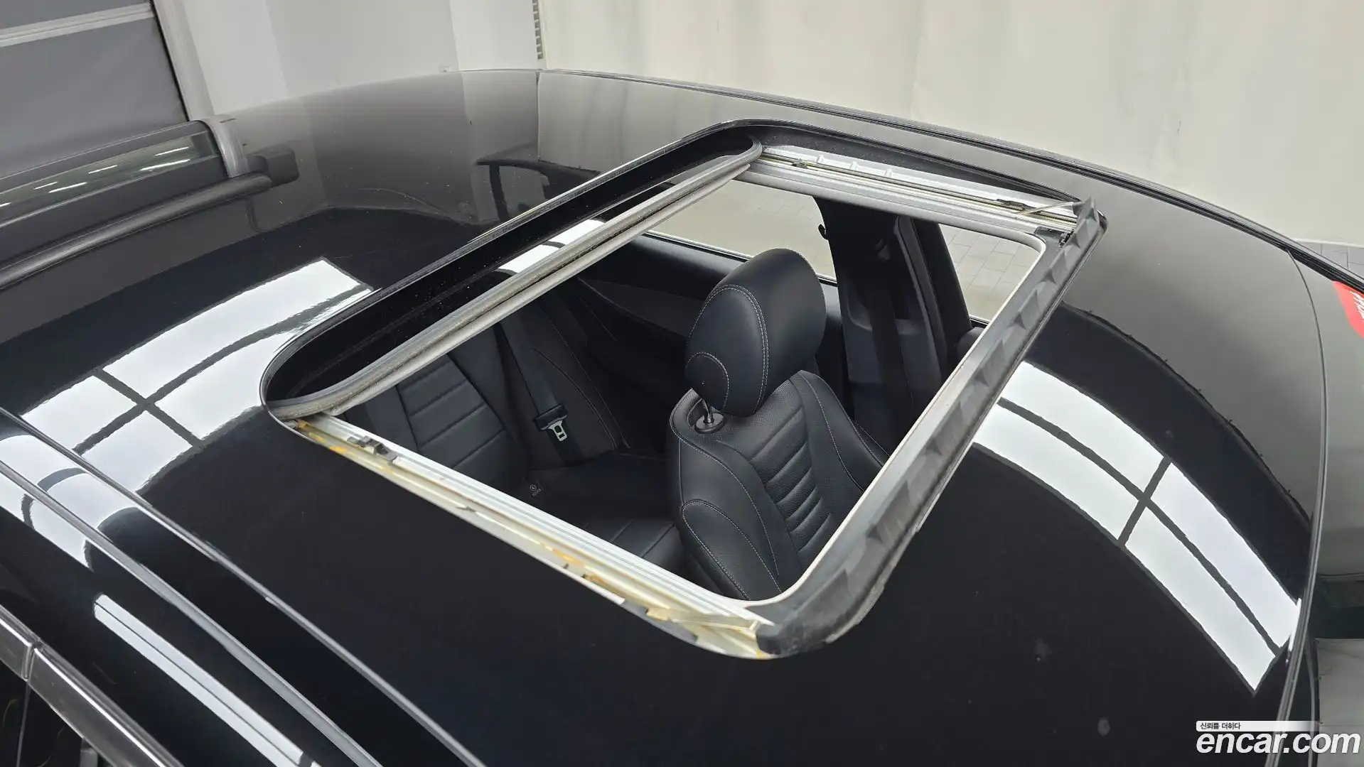E-Class Mercedes-Benz 2018.11-OPTION-040
