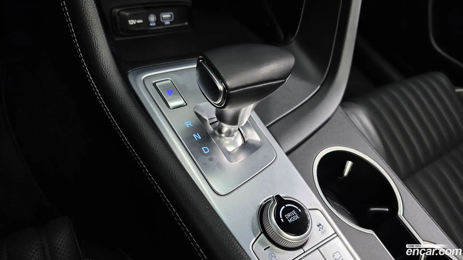 G70 Genesis 2018.0-INNER-009