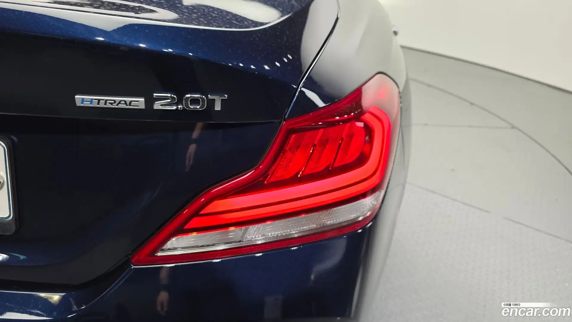 G70 Genesis 2018.0-OUTER-033