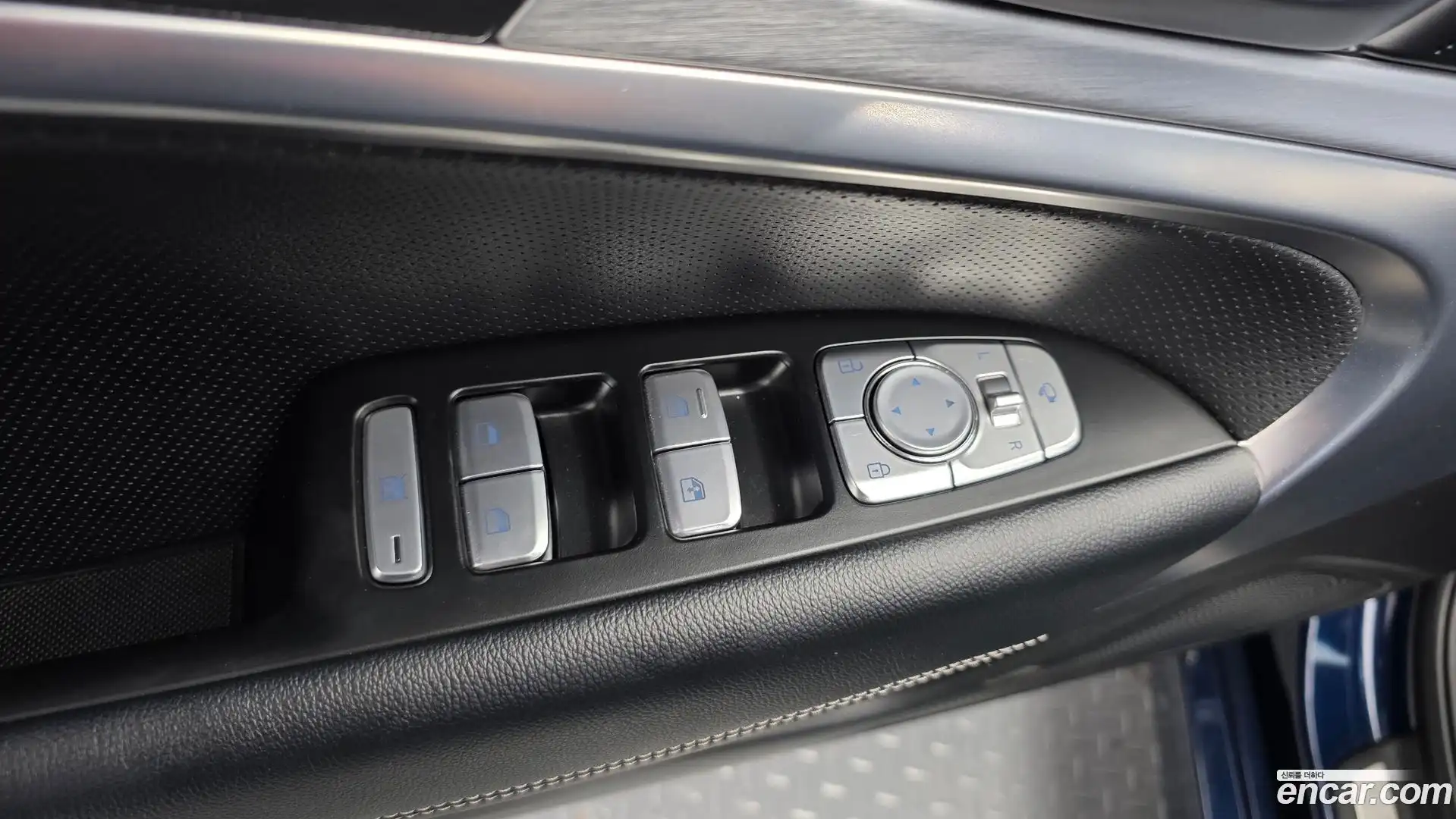 G70 Genesis 2018.0-OPTION-045