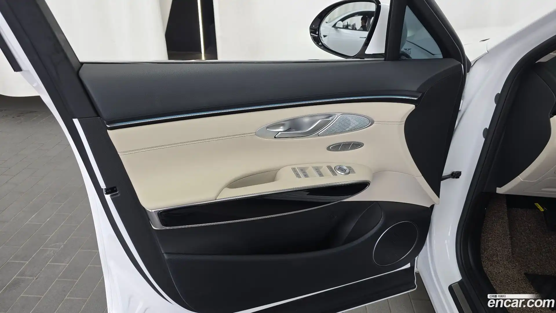 GV70 Genesis 2025.10-INNER-034